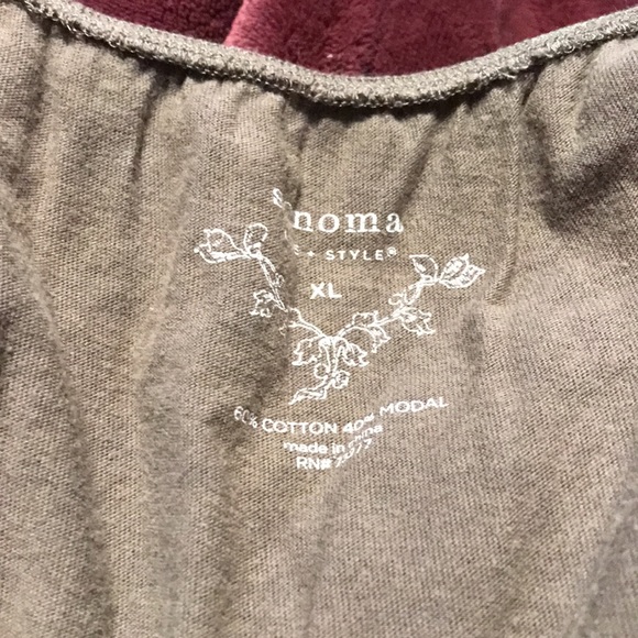 Top - Picture 2 of 2